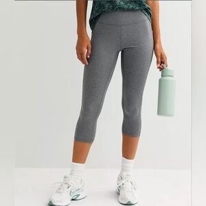 Tek Gear Ultrastretch Pocket High-Waisted Capri Leggings Size 3X